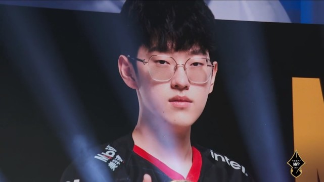 力巨大的正 力巨大的正