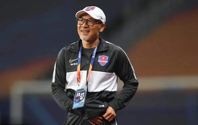 她的参与必 她的参与必