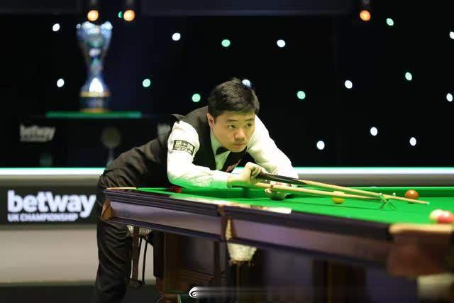 与她搭档的 与她搭档的