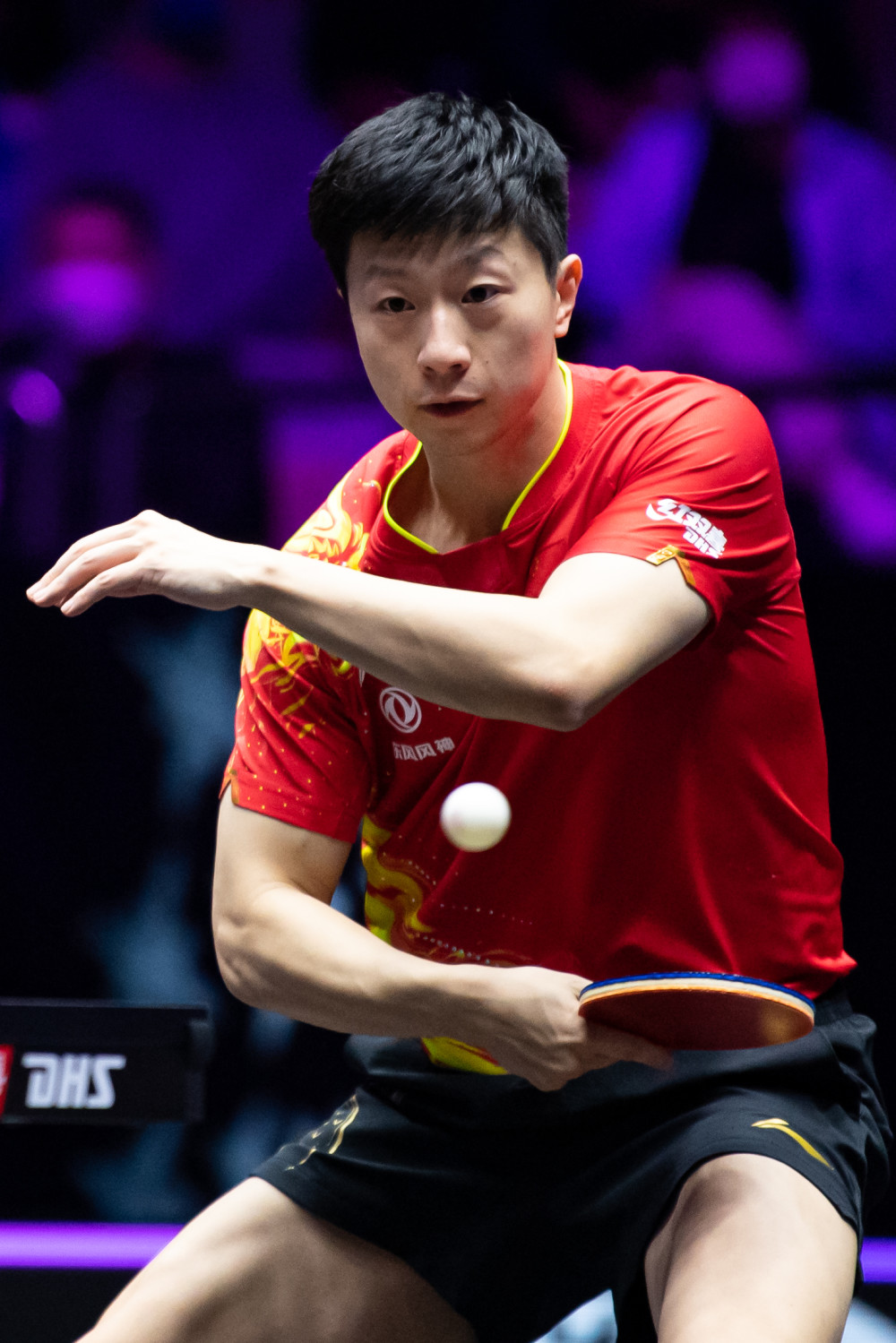 仅充满了激 仅充满了激